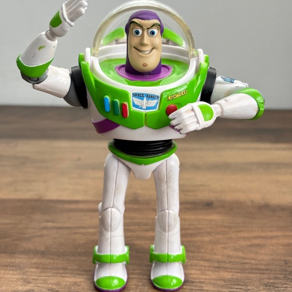 DISNEY Pixar Toy Story BUZZ LIGHTYEAR 5.5" Chopping Action Figure Jointed Topper - Picture 2 of 12
